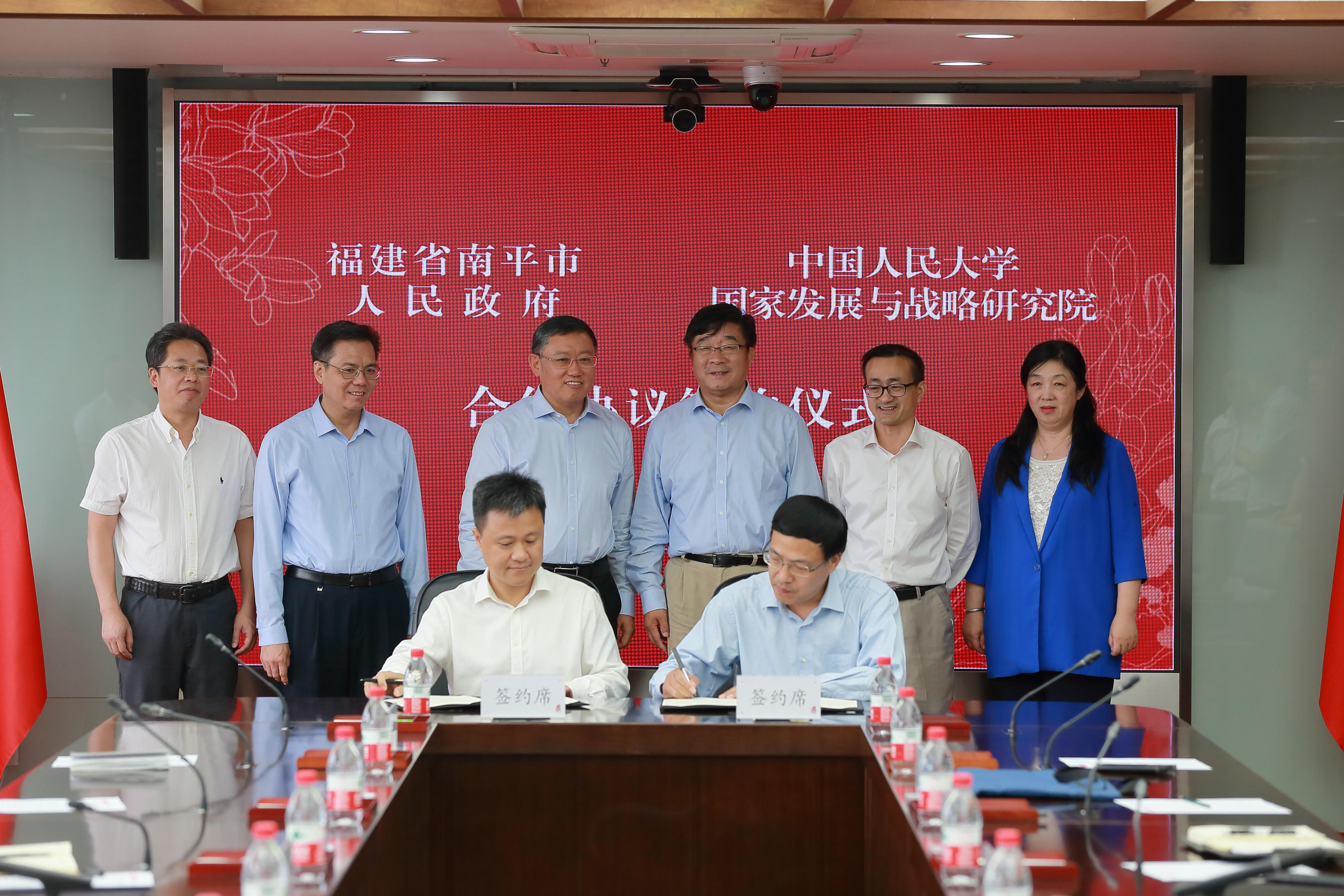 79ee567982ef4635a4705942e966938e.jpg 79ee567982ef4635a4705942e966938e.jpg